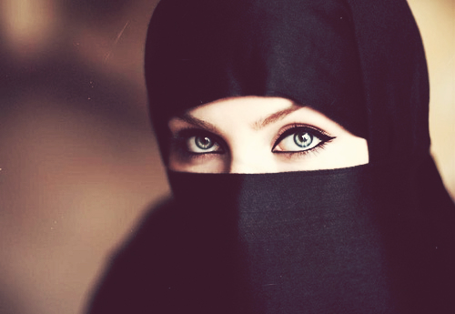 amour-eyes-girl-hijab-Favim.com-988406
